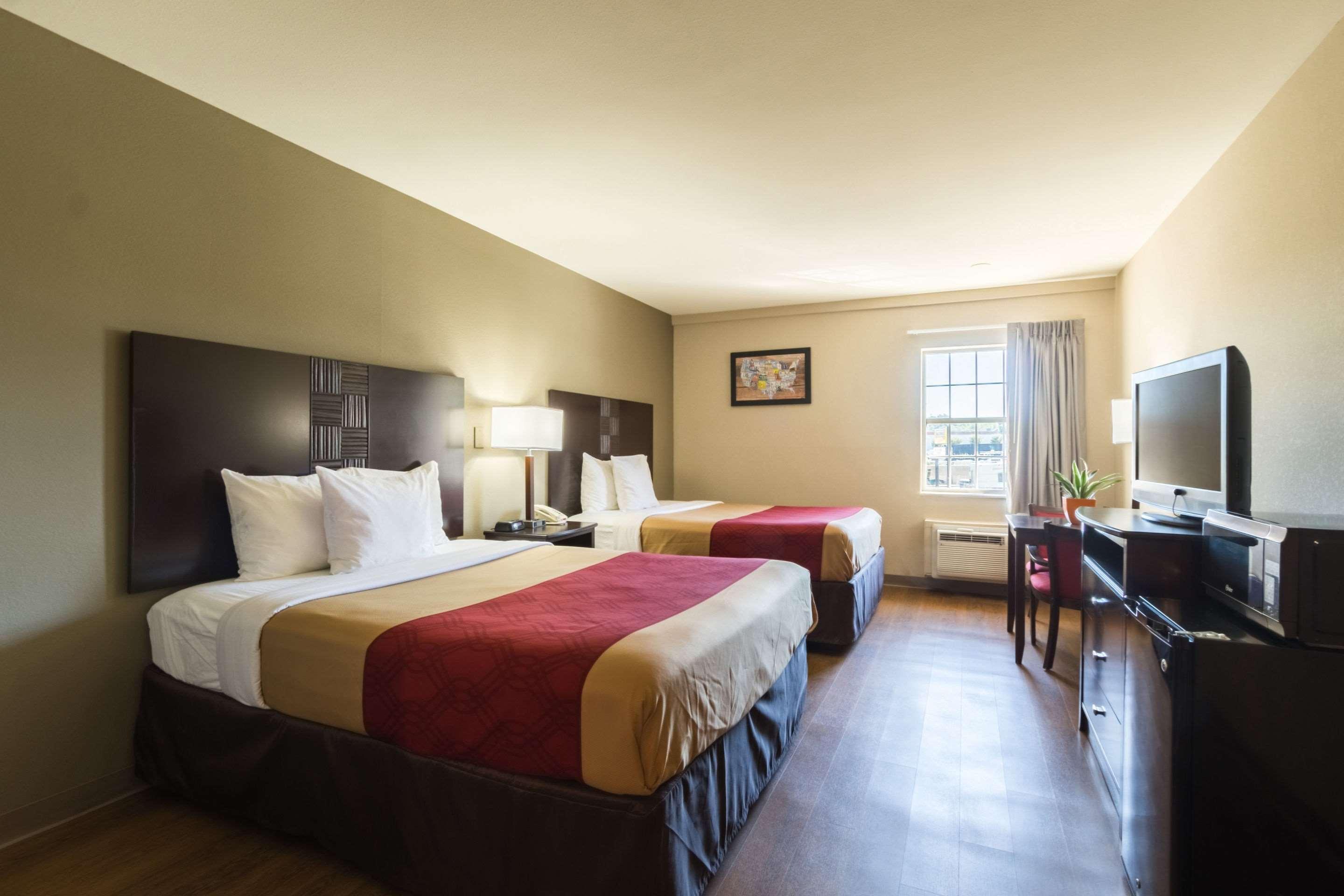 Econo Lodge Harrisburg - Southwest Of Hershey Area Bagian luar foto