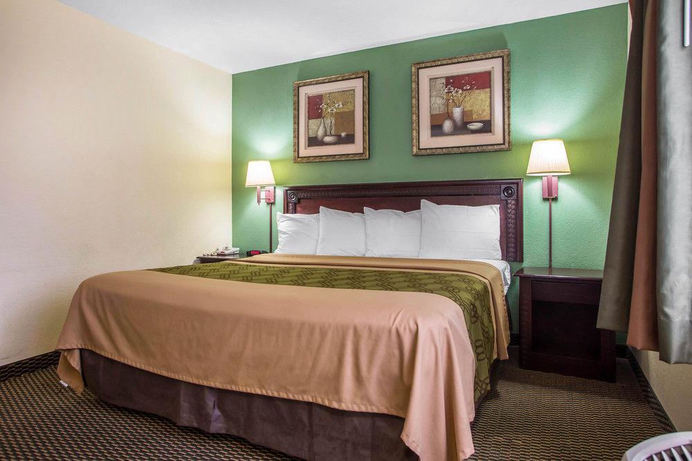 Econo Lodge Harrisburg - Southwest Of Hershey Area Bagian luar foto