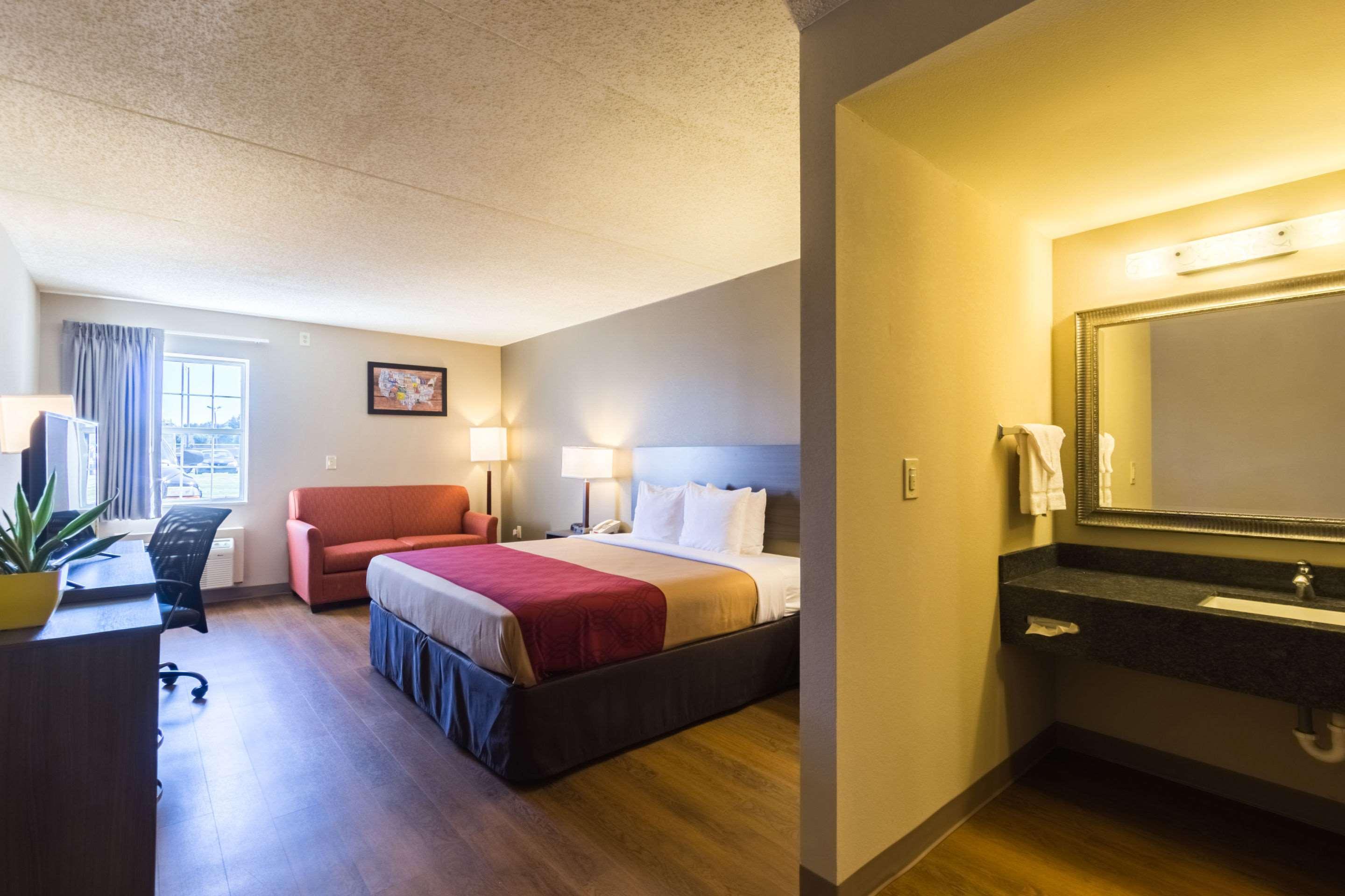 Econo Lodge Harrisburg - Southwest Of Hershey Area Bagian luar foto