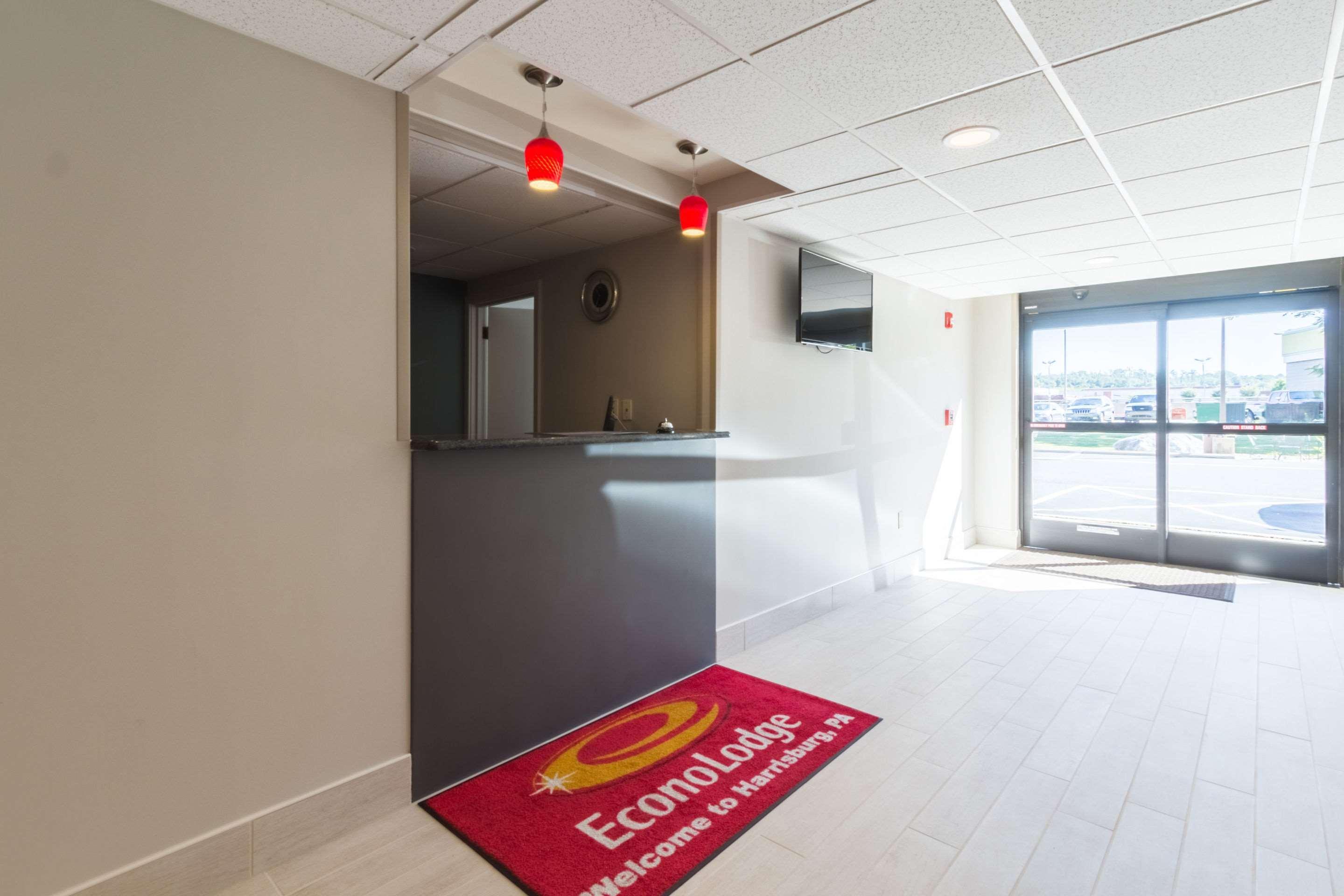 Econo Lodge Harrisburg - Southwest Of Hershey Area Bagian luar foto