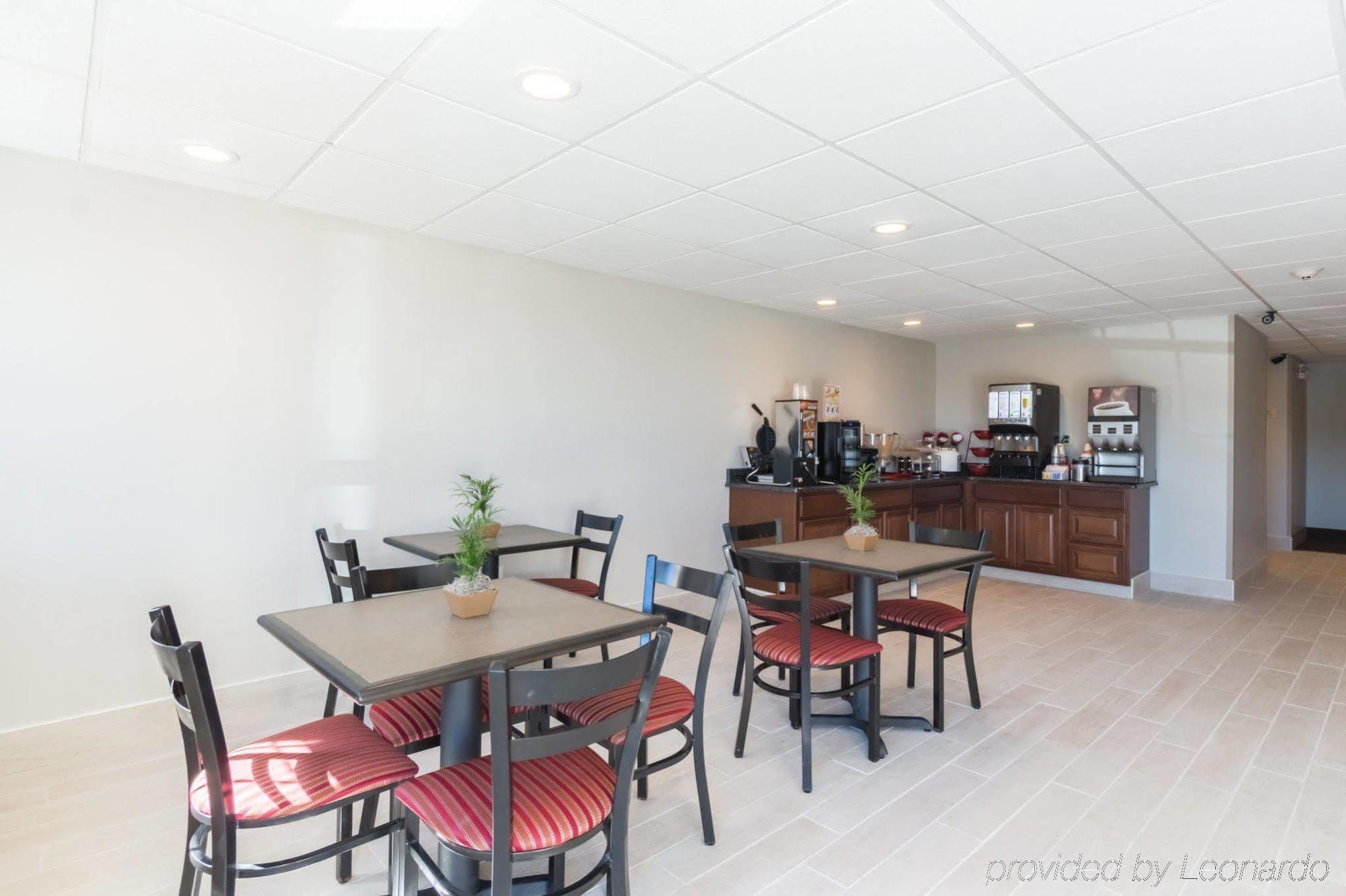 Econo Lodge Harrisburg - Southwest Of Hershey Area Bagian luar foto